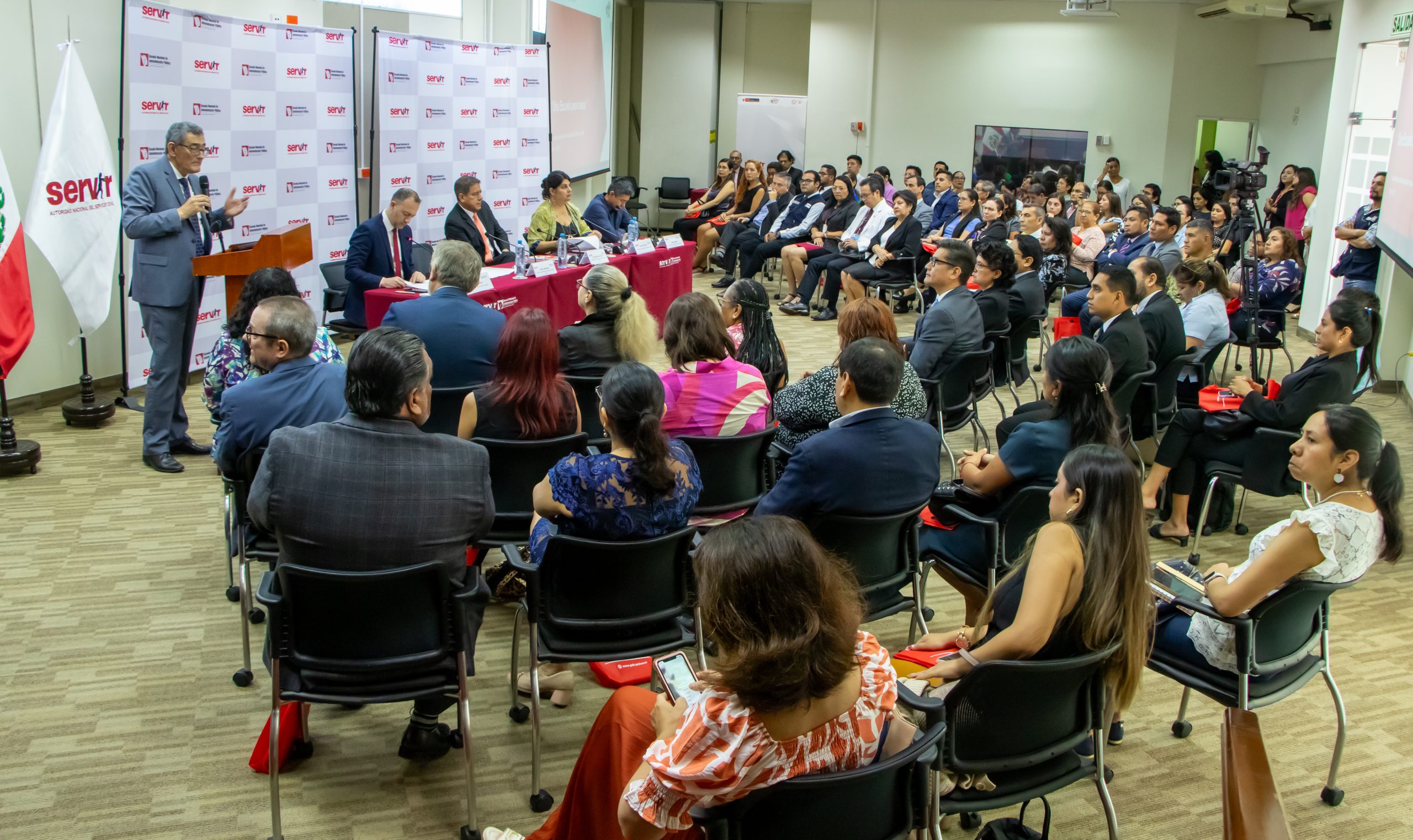Noticia servir CLAD mar25-2